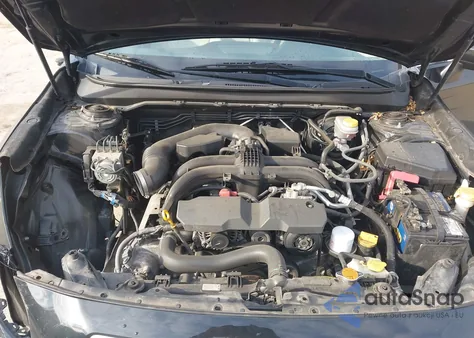 2015 Subaru Legacy 2.5I Premium z USA, uszkodzony, nr VIN 4S3BNAC65F3048231